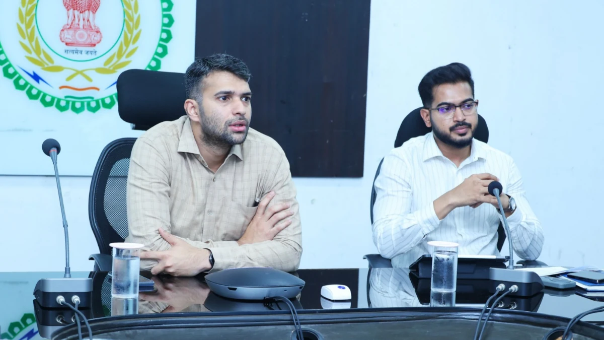सुशासन तिहार में प्राप्त आवेदनों का करें गुणवत्तापूर्ण निराकरण-कलेक्टर सुशासन तिहार में प्राप्त आवेदन