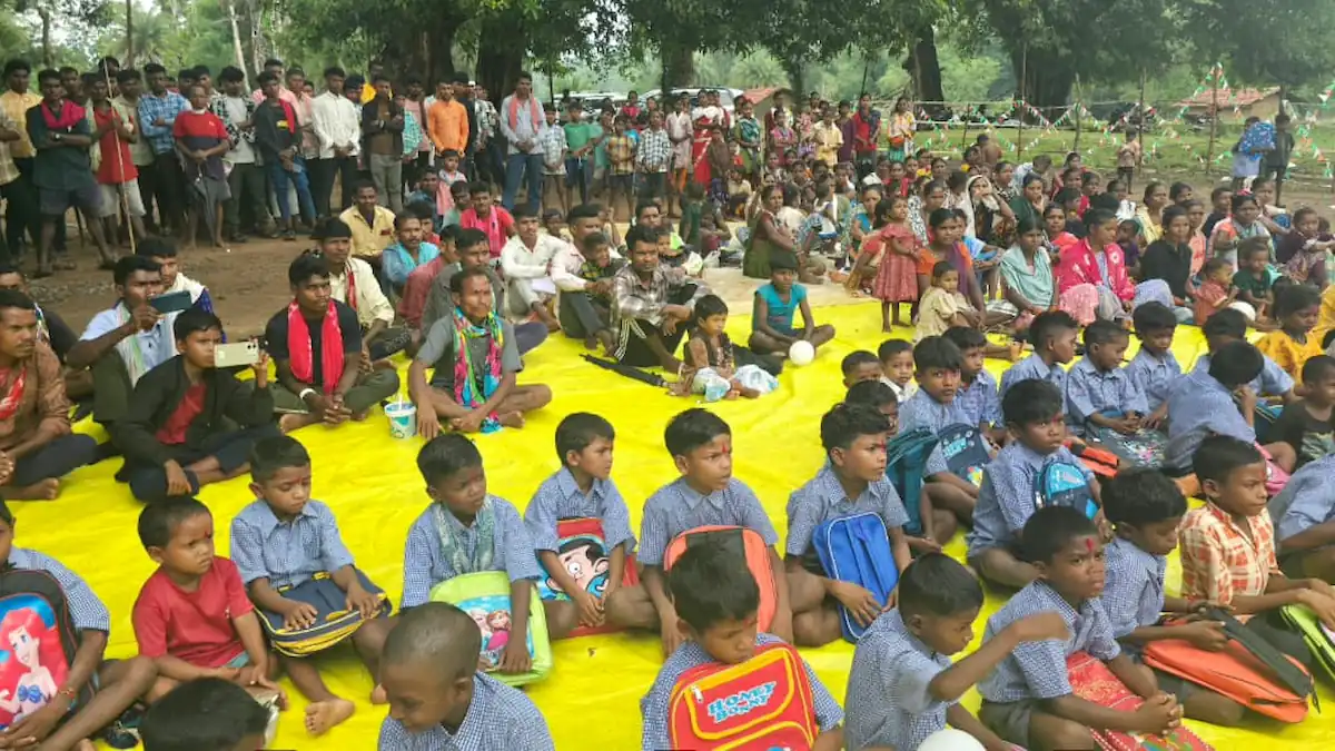 पीडिया में 21 साल बाद गूंजी स्कूल की घंटी, 539 बच्चों के जीवन में लौटी शिक्षा की नई उम्मीद SchoolbellringsinPidiaafter21years