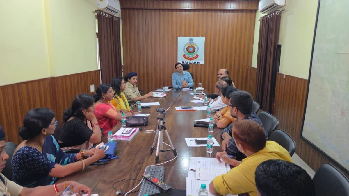 महिला सुरक्षा और मानव तस्करी की रोकथाम के लिए सभी विभाग समन्वित होकर करें प्रभावी कार्रवाई : एसएसपी शशिमोहन सिंह जिला स्तरीय महिला उत्पीड़न अनैतिक व्यापार निवारण