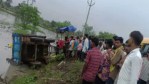 धान रोपाई के लिए जा रहे मजदूर