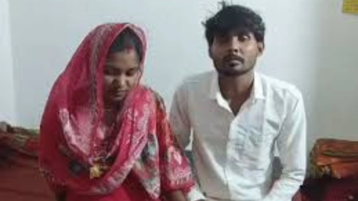 16 दिन पहले मंडप में ठुकराया दूल्हा, अब उसी के साथ मंदिर में लिए सात फेरे! मुस्कान–संत की शादी ने फिर बटोरी सुर्खियां मुस्कान–संत की शादी ने फिर बटोरी सुर्खियां